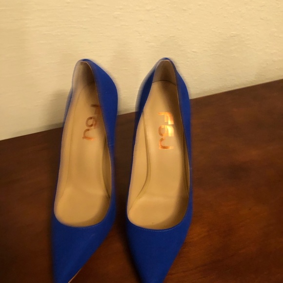 Blue Sexy Heels! - Picture 4 of 4